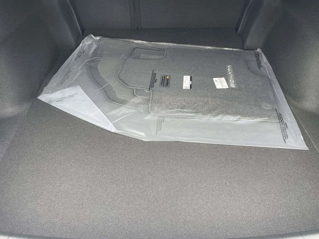 New 2026 White Hyundai SE image 22