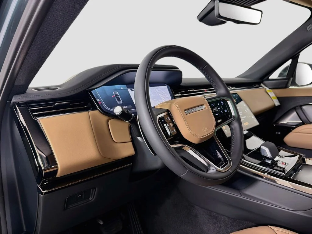 New 2026 Giola Green Land Rover SE image 9