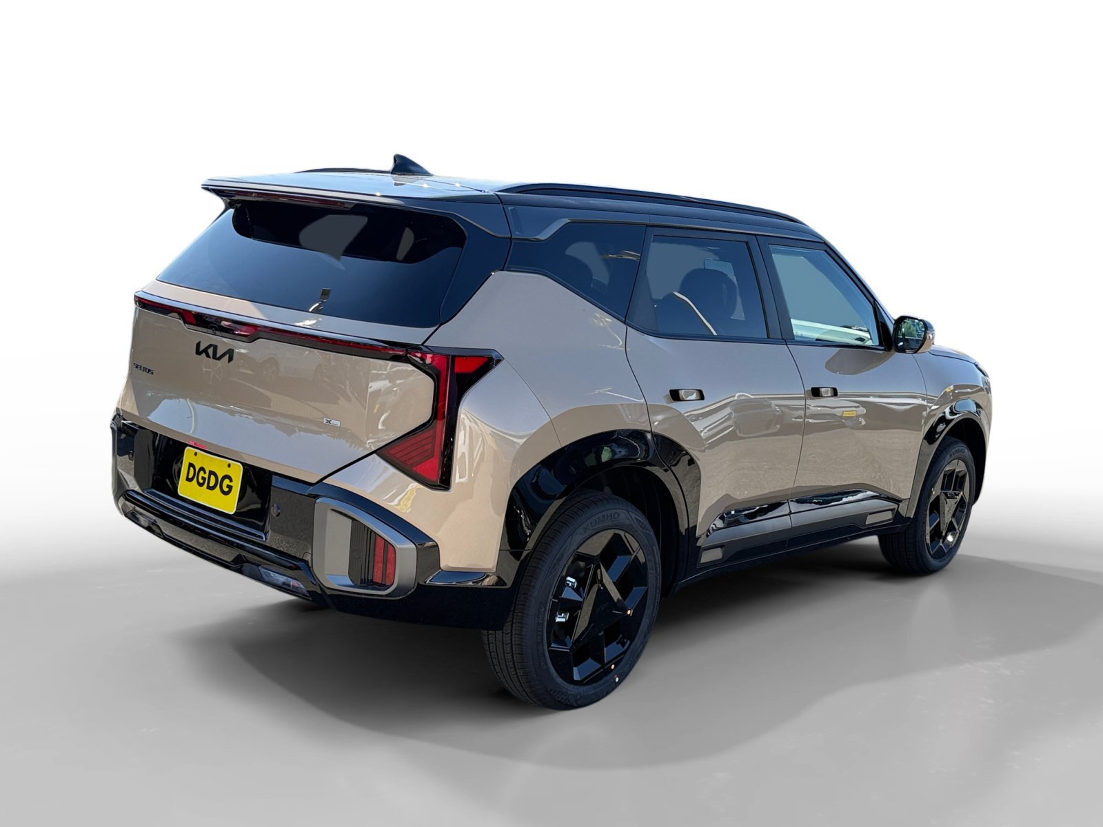 New 2027 Terrain Brown / Black Roof Kia X-Line S image 5