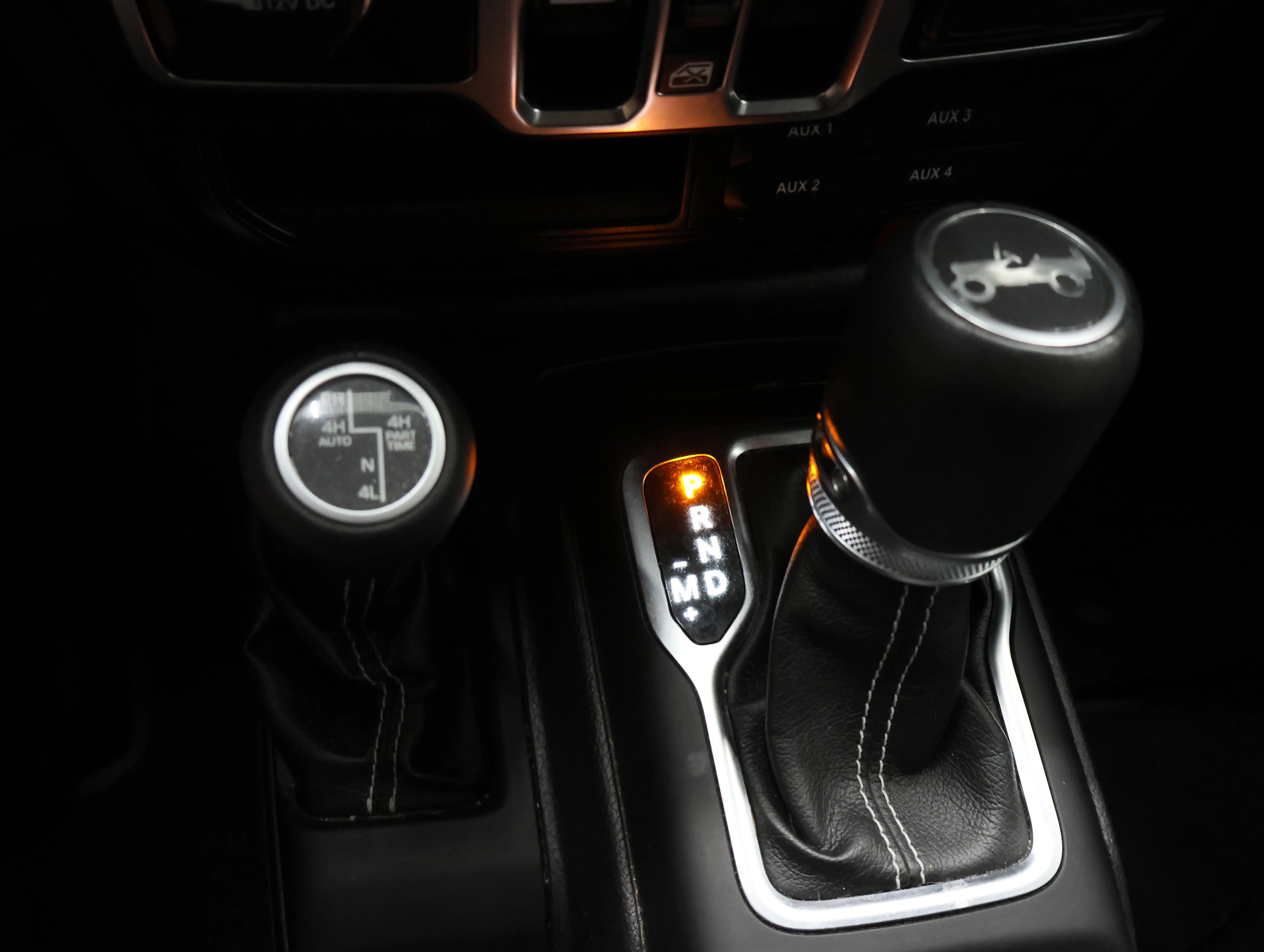 Used 2019 Bright White Clearcoat Jeep Unlimited Sahara image 43