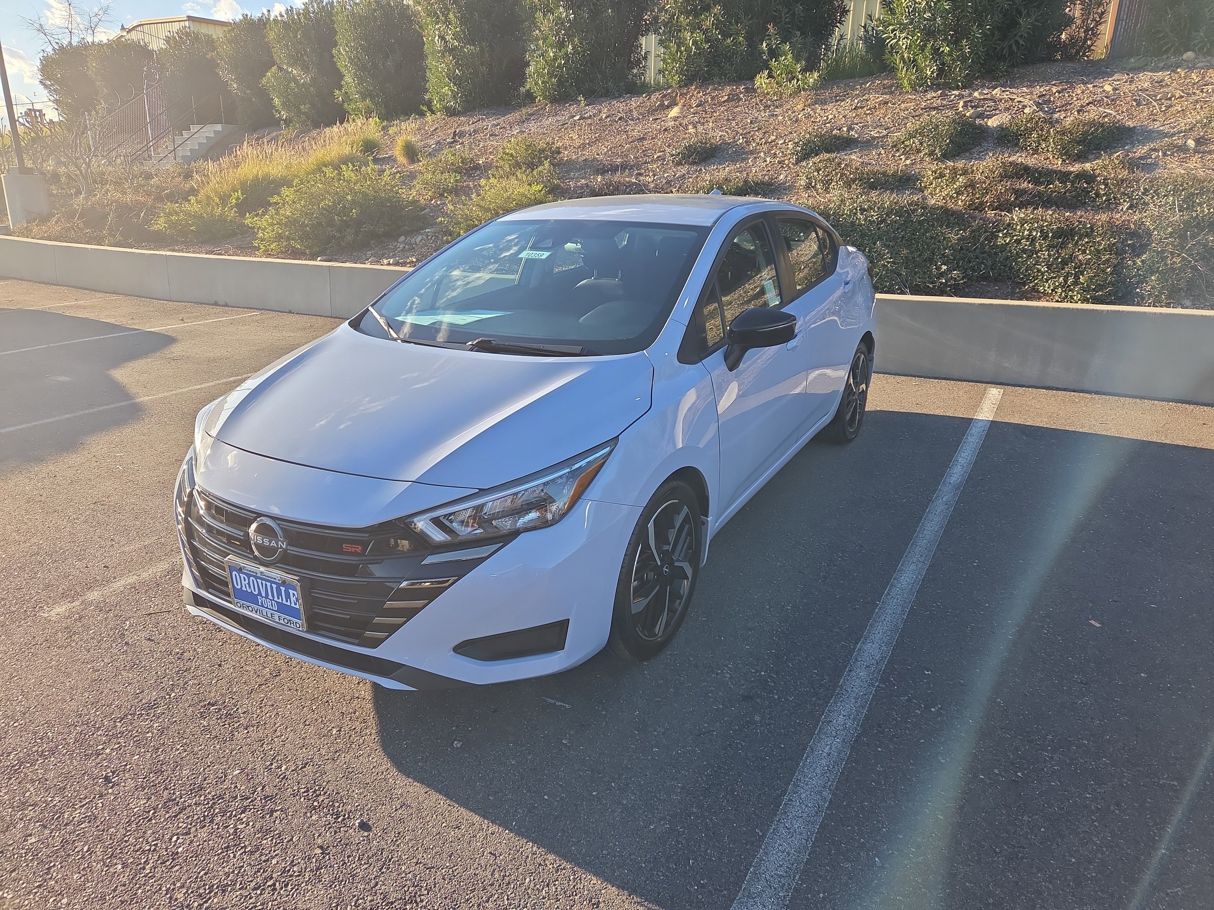 2023 Nissan Versa Sedan SR