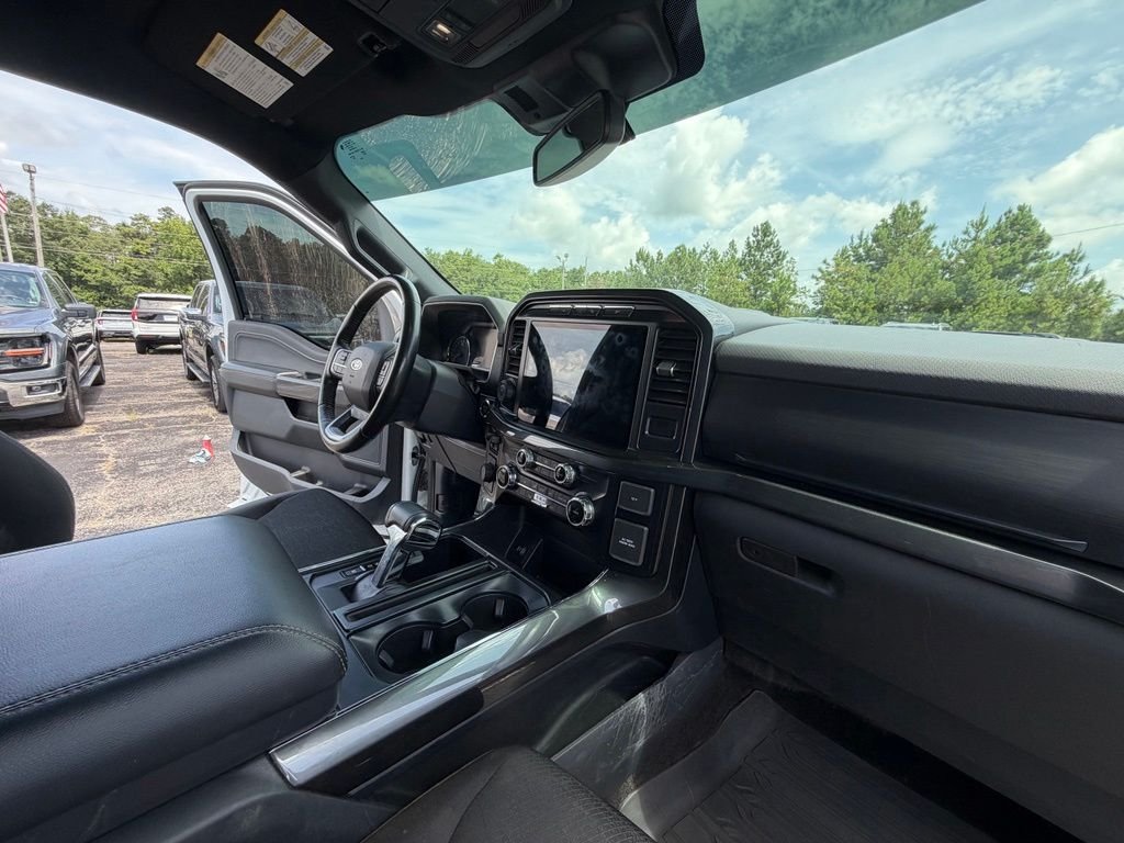 Used 2022 White Ford XLT image 11