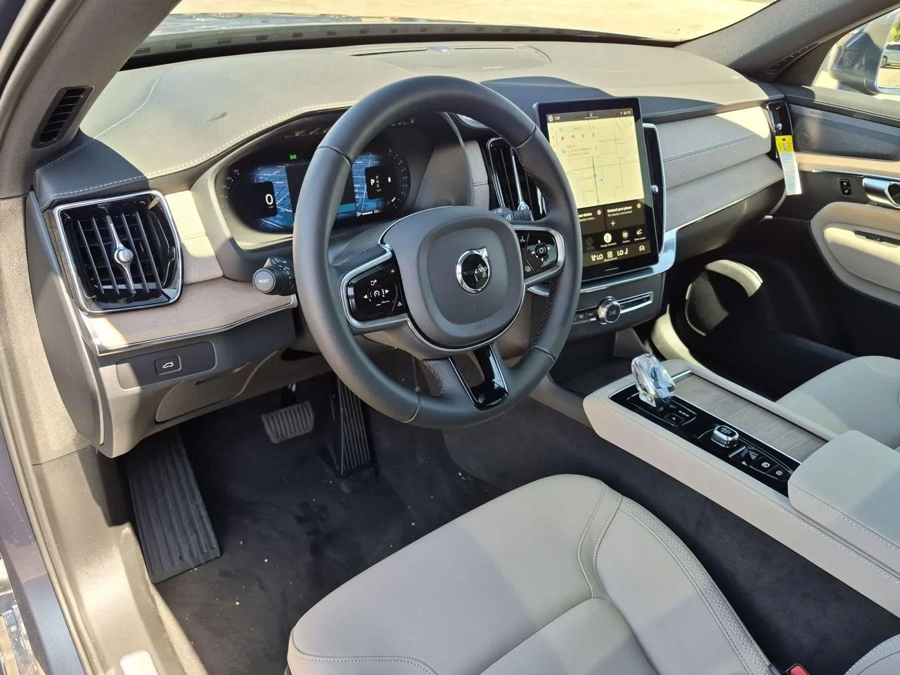 New 2027 DENIM BLUE Volvo Plus image 7