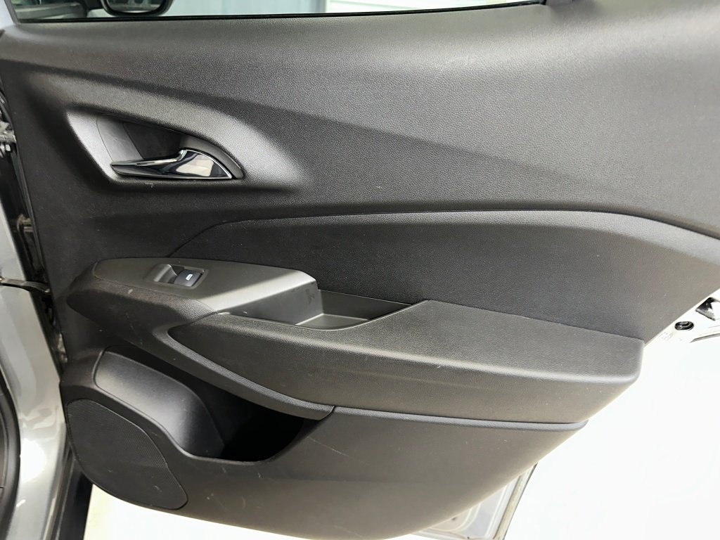 2024 Chevrolet Trax LS - Photo 25