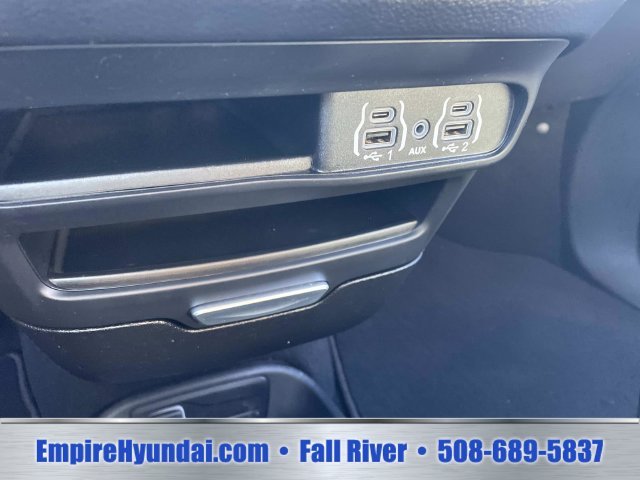 2025 Chrysler Pacifica Select - Photo 31