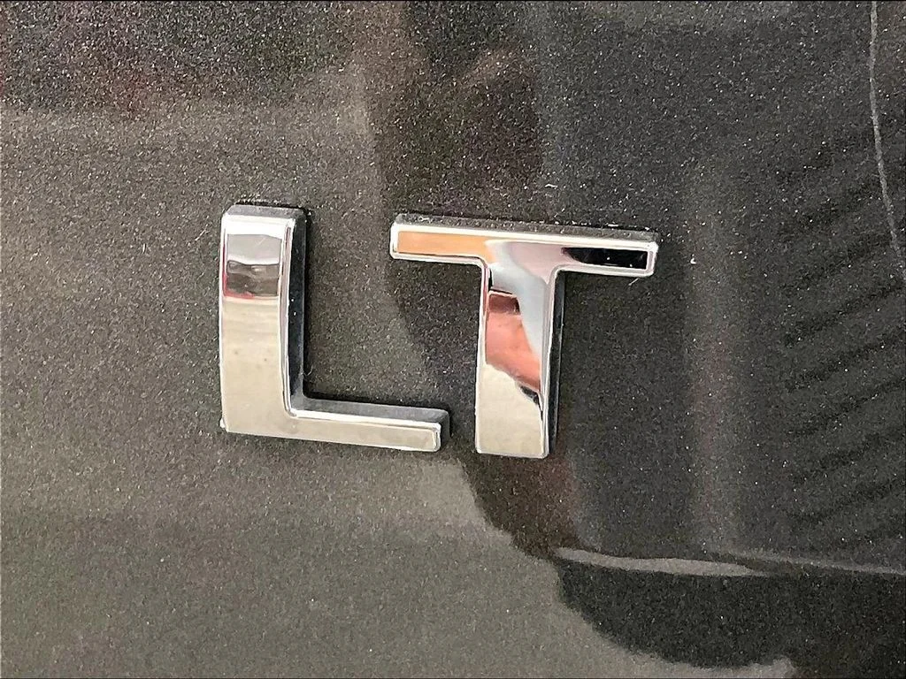Used 2020 Gray Chevrolet LT image 11