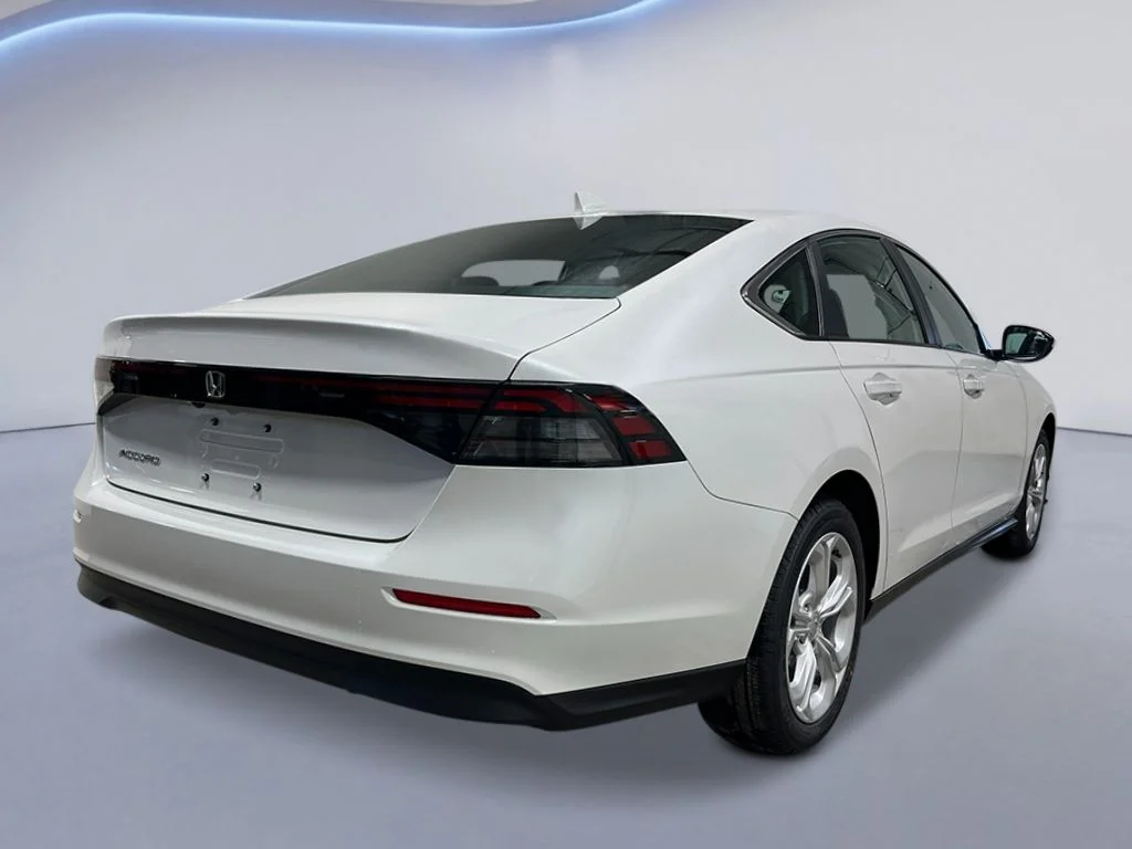 New 2026 Platinum White Pearl Honda LX 1.5T image 6