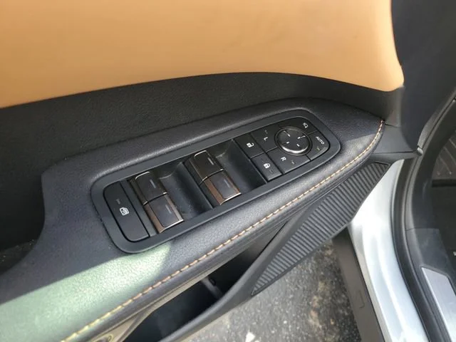 Used 2023 Iridium Lexus RX 350h image 9