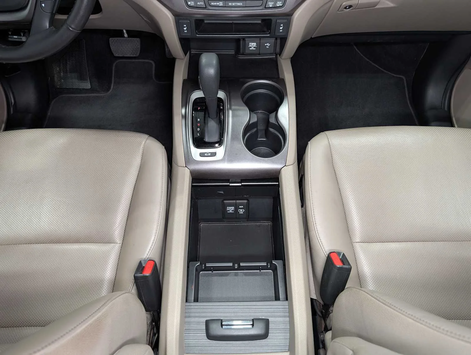 Used 2019 Platinum White Pearl Honda RTL image 19
