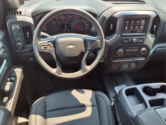 New 2026 Summit White Chevrolet WT image 20