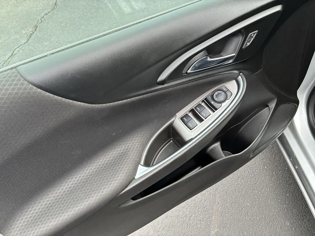 Used 2021 Silver Chevrolet LT image 13