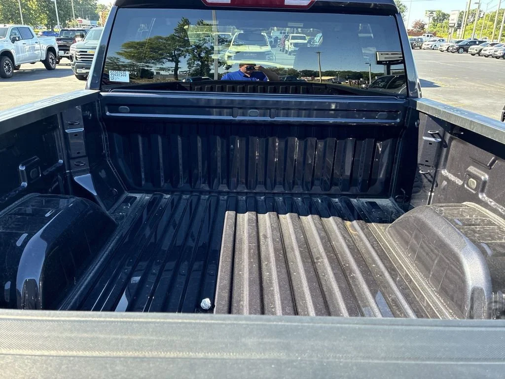Used 2025 Titanium Rush Metallic GMC SLT image 19