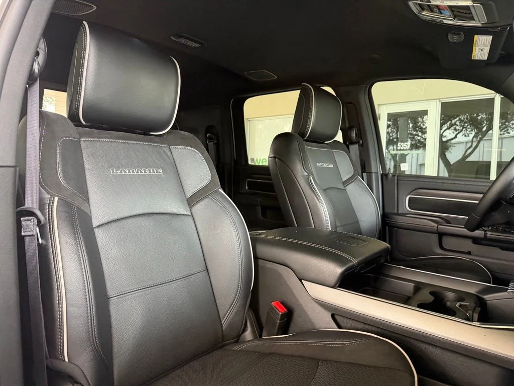 Used 2025 White Ram Laramie image 27