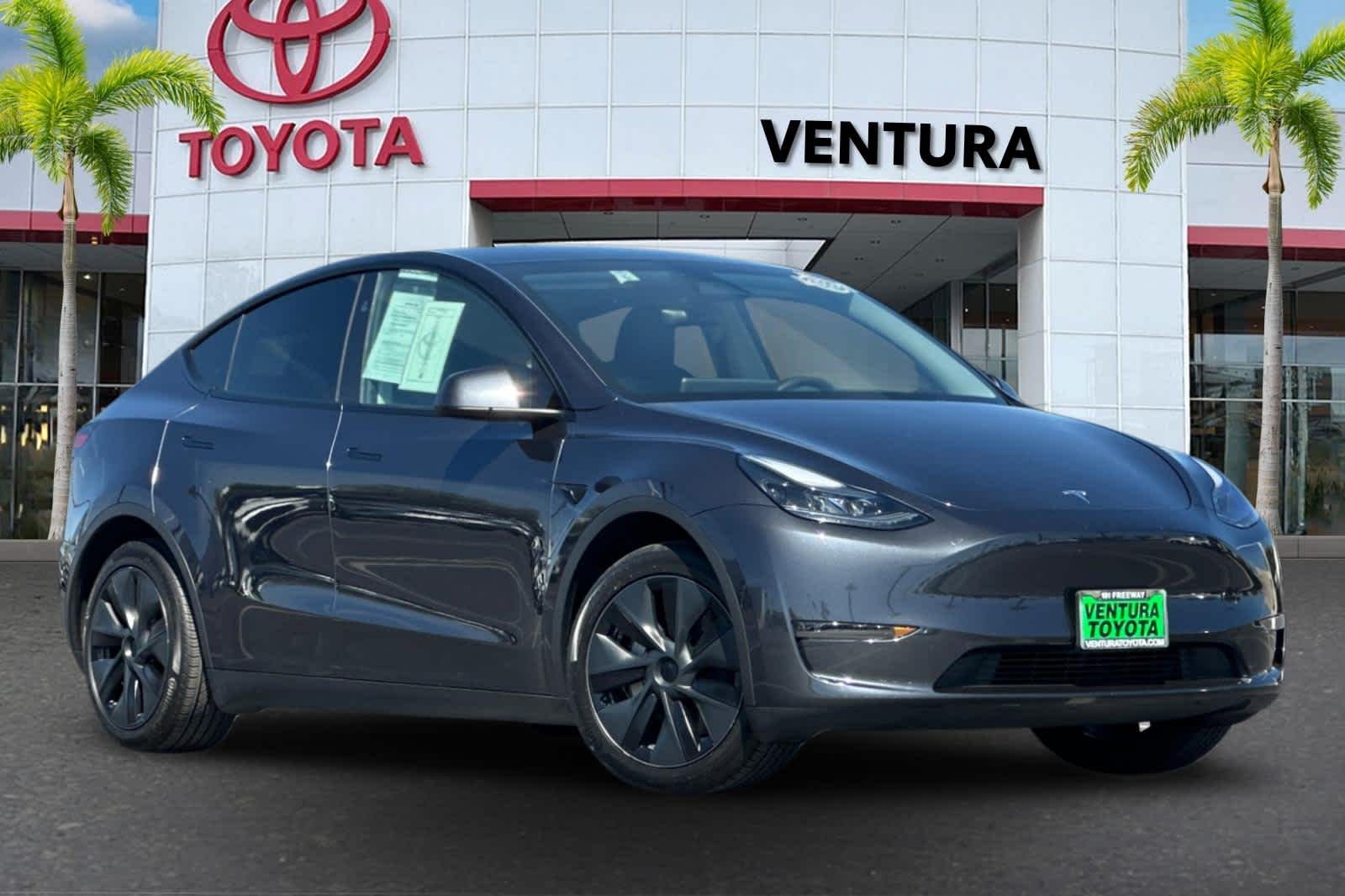 Used 2024 Tesla Model Y Long Range with VIN 7SAYGDED3RF117929 for sale in Ventura, CA