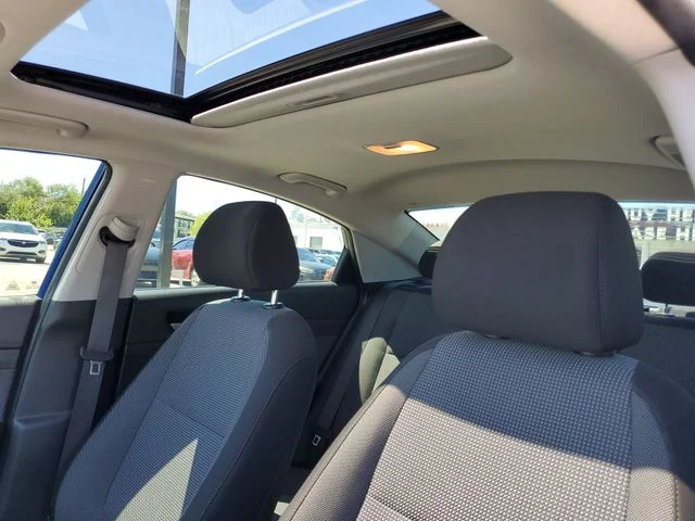 Used 2022 Blue Hyundai Limited image 18