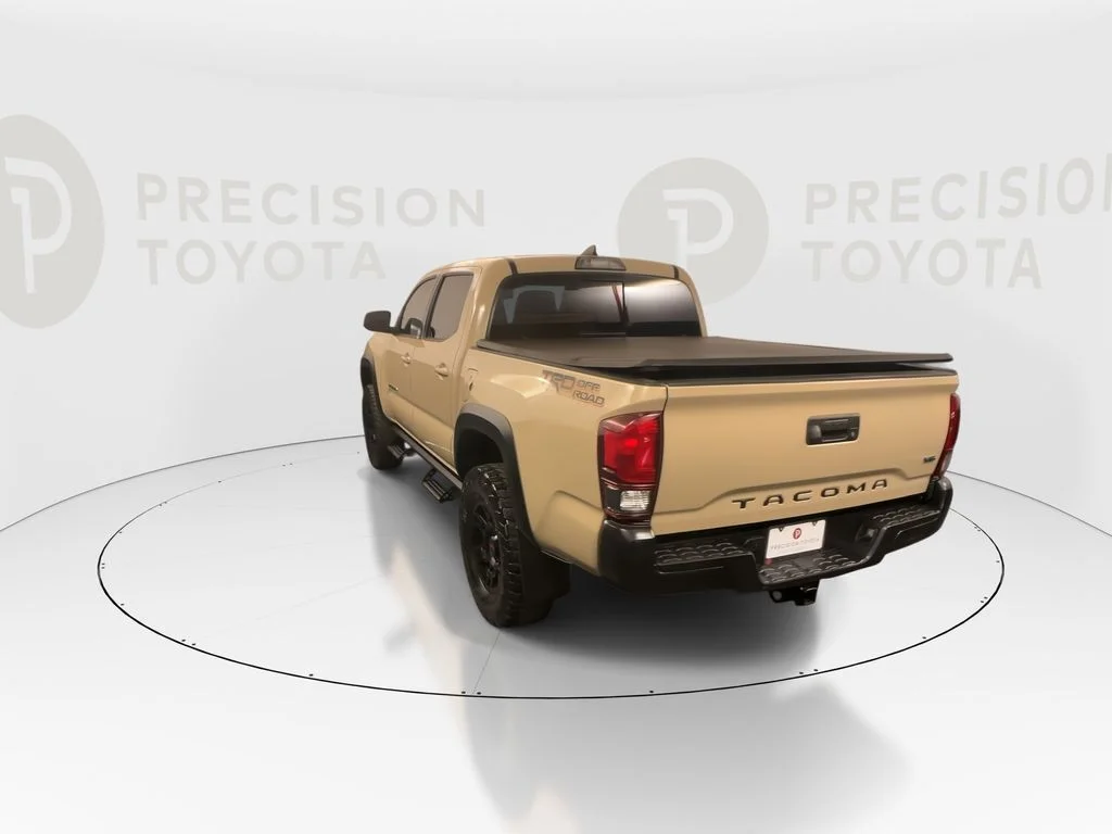 Used 2018 Quicksand Toyota TRD Off-Road image 15