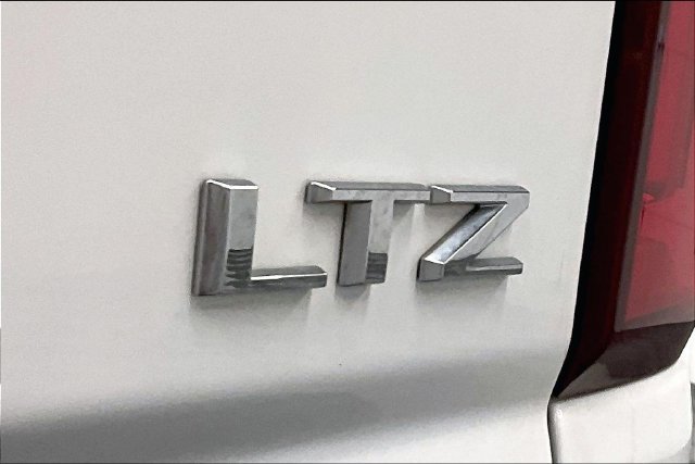 Used 2024 Summit White Chevrolet LTZ image 9