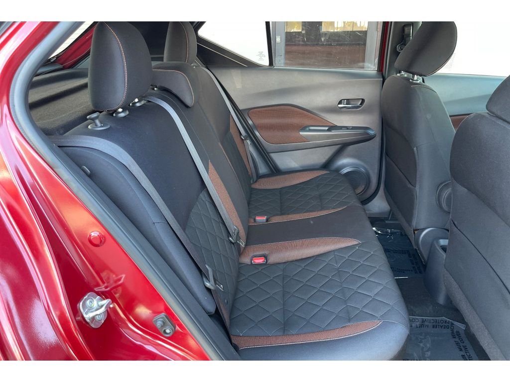 Used 2018 Cayenne Red/Super Black Nissan SR image 19