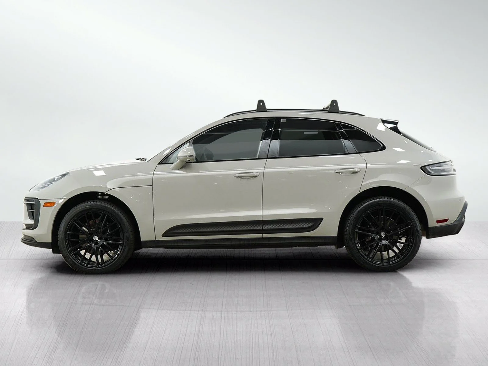 Used 2023 Porsche Macan S with VIN WP1AG2A53PLB40783 for sale in Burnsville, Minnesota