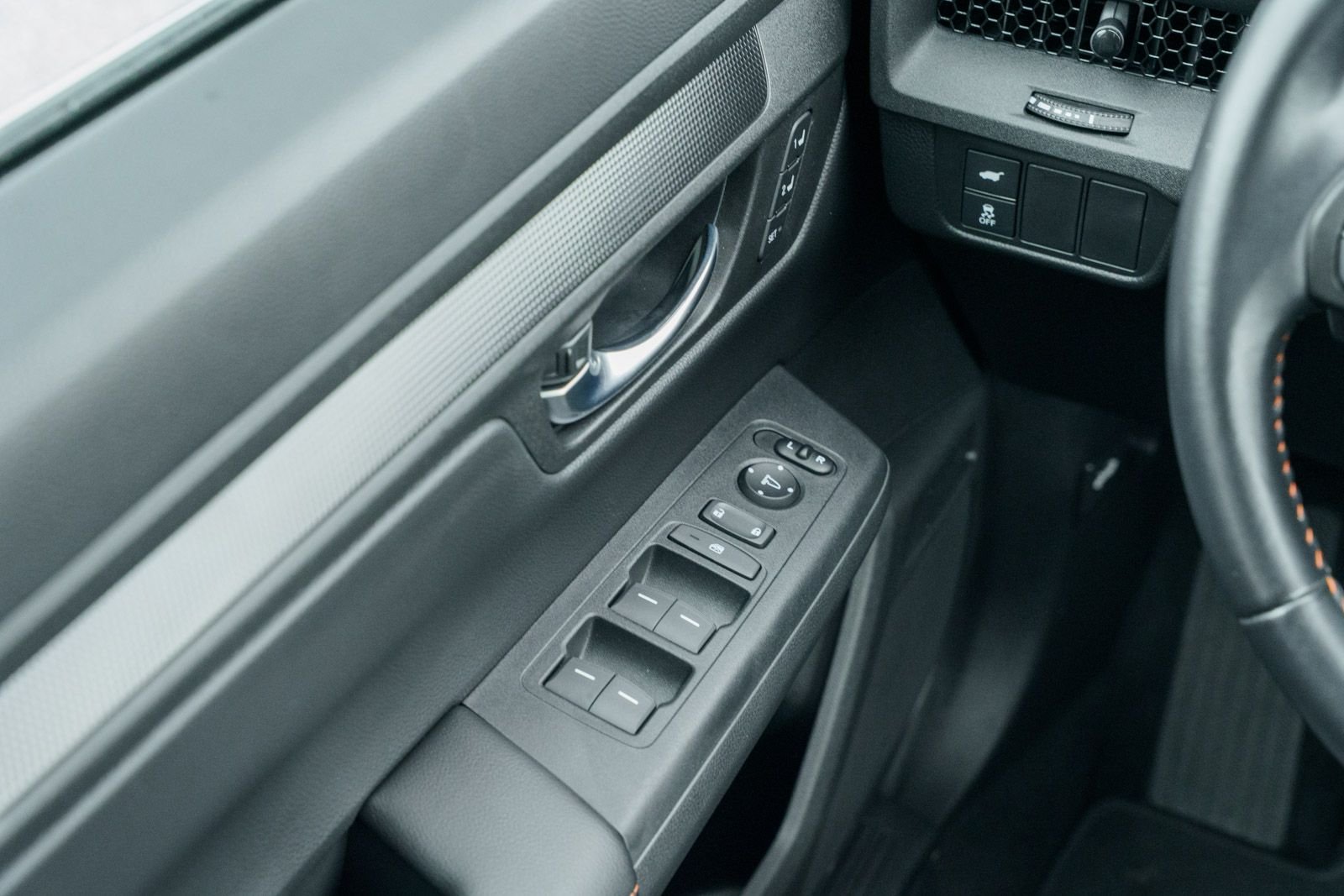 2025 Honda CR-V Sport-L - Photo 26