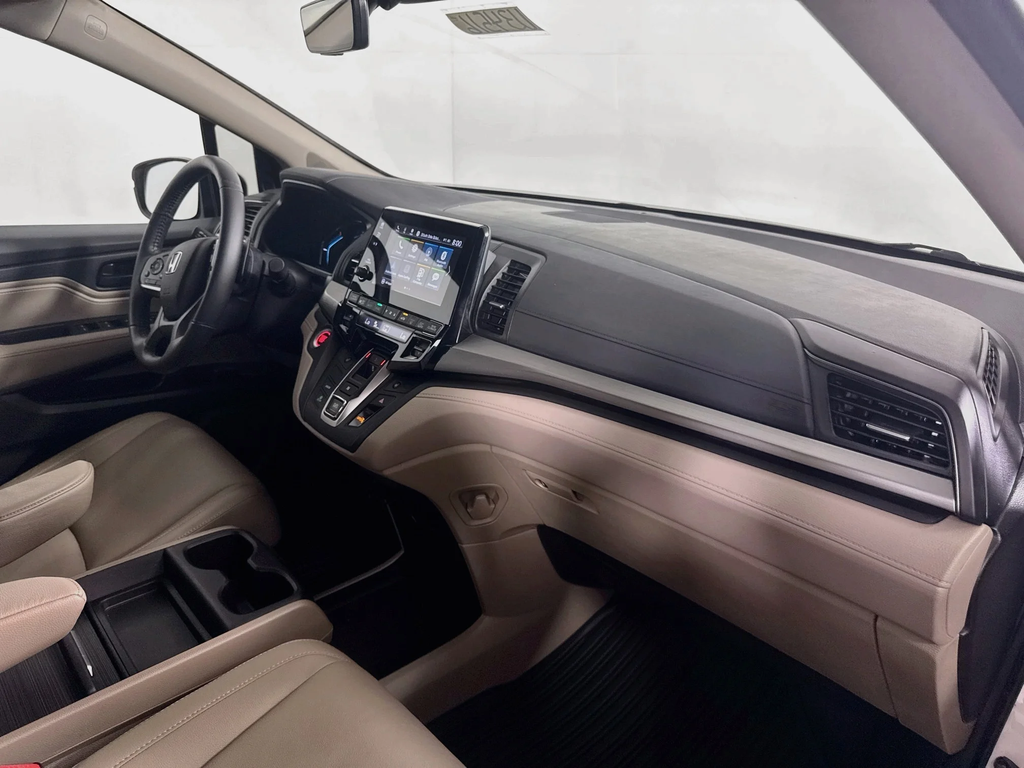 Used 2019 White Diamond Pearl Honda EX-L image 28