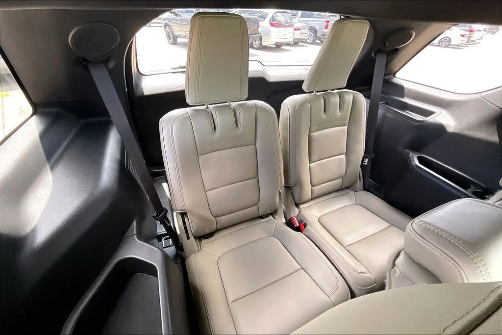 Used 2013 Silver Ford Limited image 37