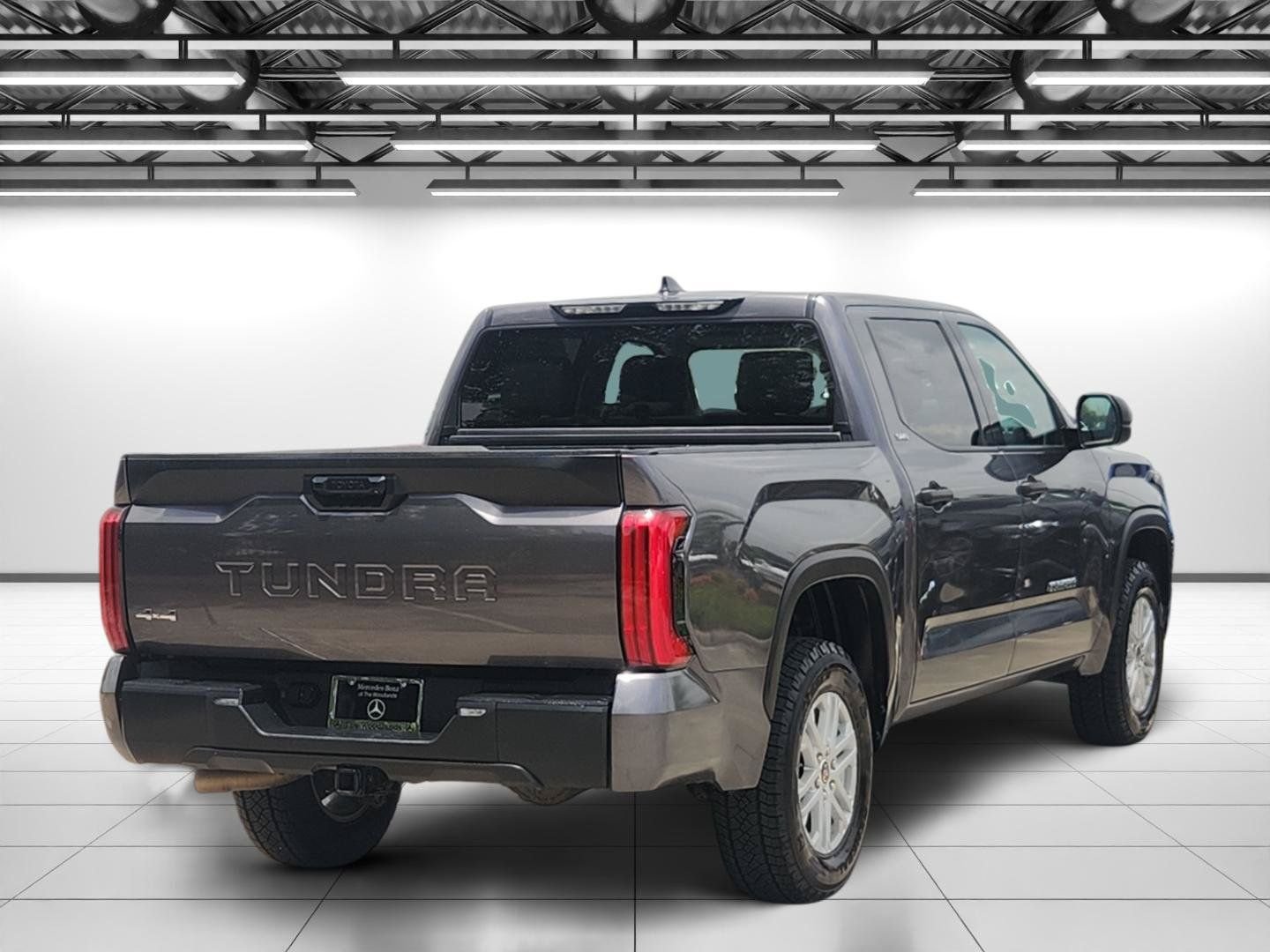 Used 2022 Magnetic Gray Metallic Toyota SR5 image 7