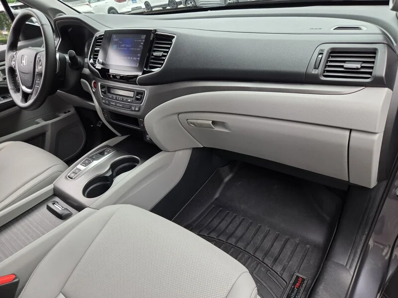 Used 2023 Modern Steel Metallic Honda RTL image 17