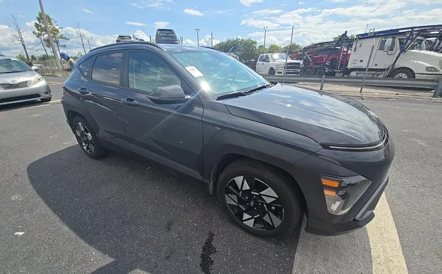 Used 2024 Gray Hyundai SEL image 5