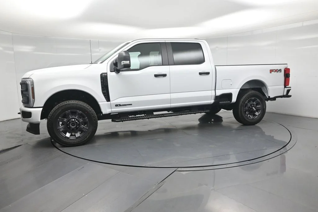 New 2026 Oxford White Ford XL image 24