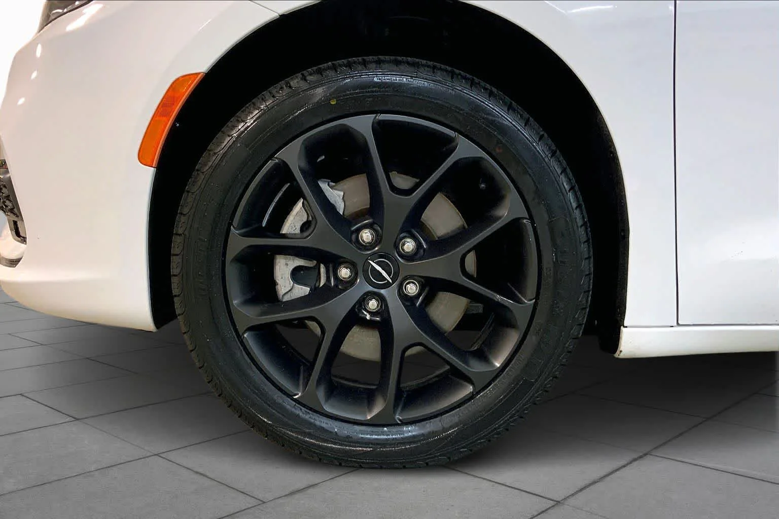 2023 Chrysler Pacifica Touring L - Photo 17
