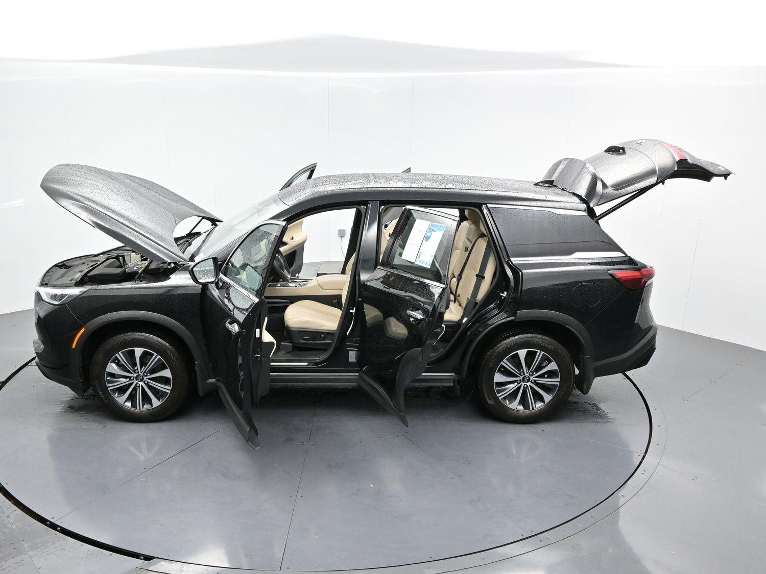 Used 2023 Mineral Black INFINITI PURE image 45