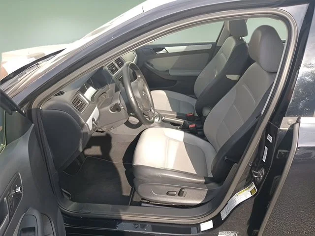 Used 2014 Black Volkswagen SEL image 11