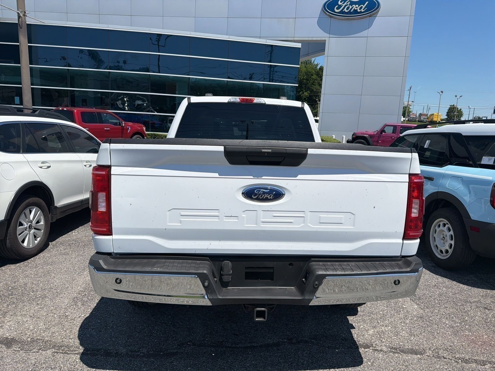 Certified Used 2023 Oxford White Ford XLT image 5