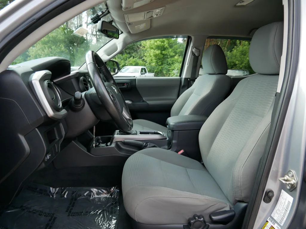 2016 Toyota Tacoma SR5 - Photo 14