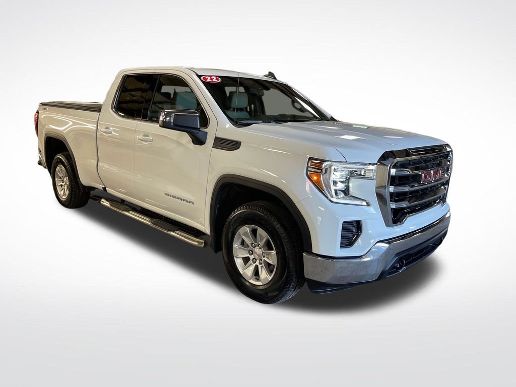 Used 2022 White GMC SLE image 8
