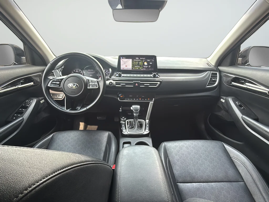 Used 2021 Black Kia SX image 9
