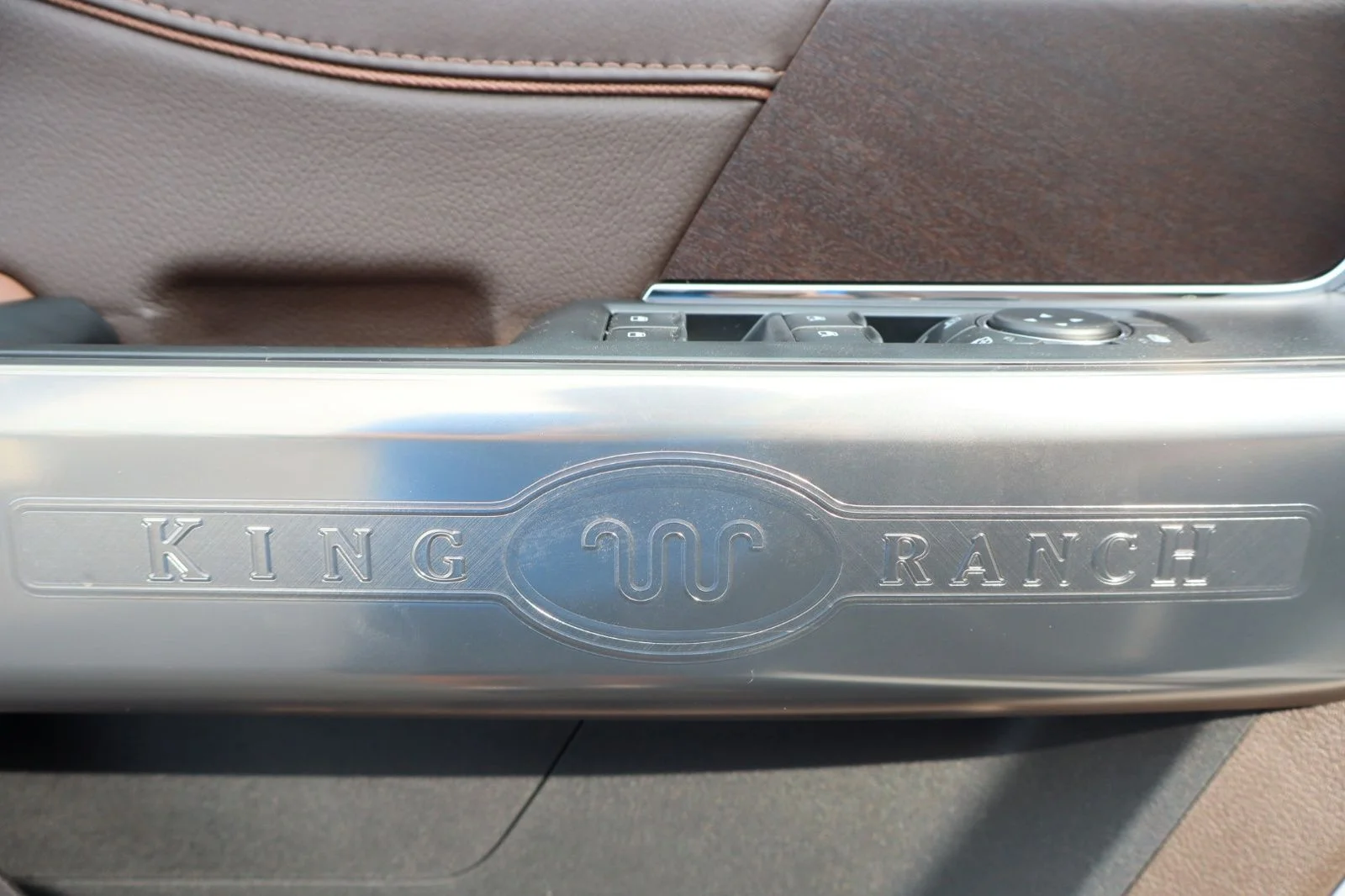 New 2026 Star White Metallic Tri-Coat Ford King Ranch® image 25