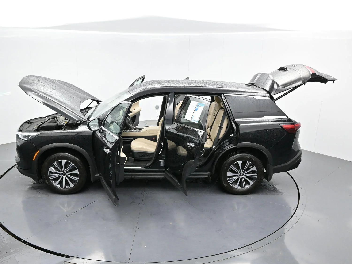 Used 2023 Black INFINITI PURE image 45