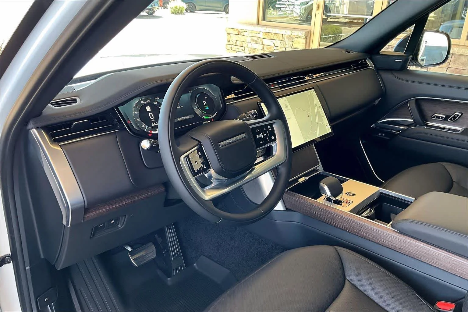 New 2026  Land Rover SE image 8
