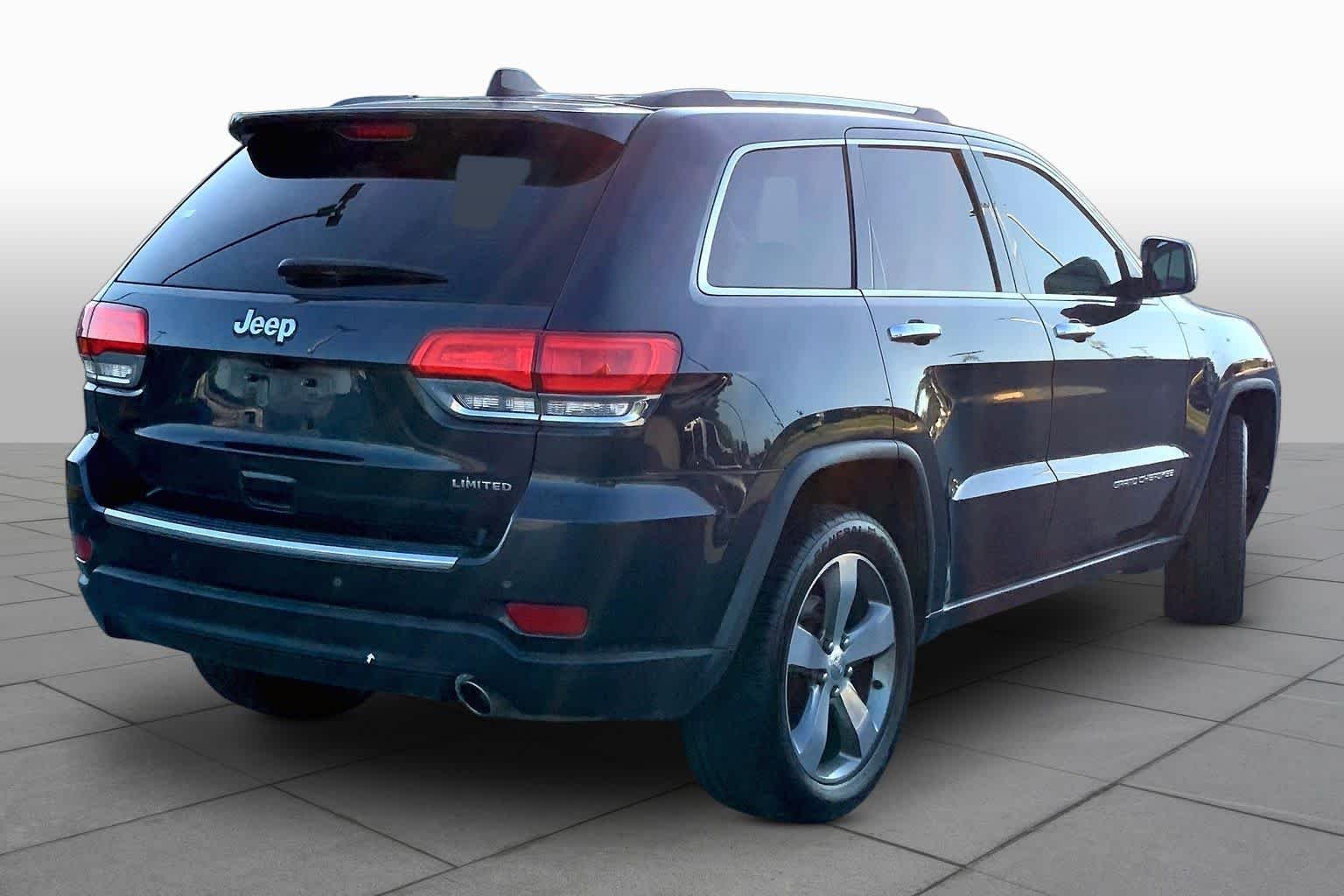 Used 2015 Maximum Steel Metallic Clearcoat Jeep Limited image 12