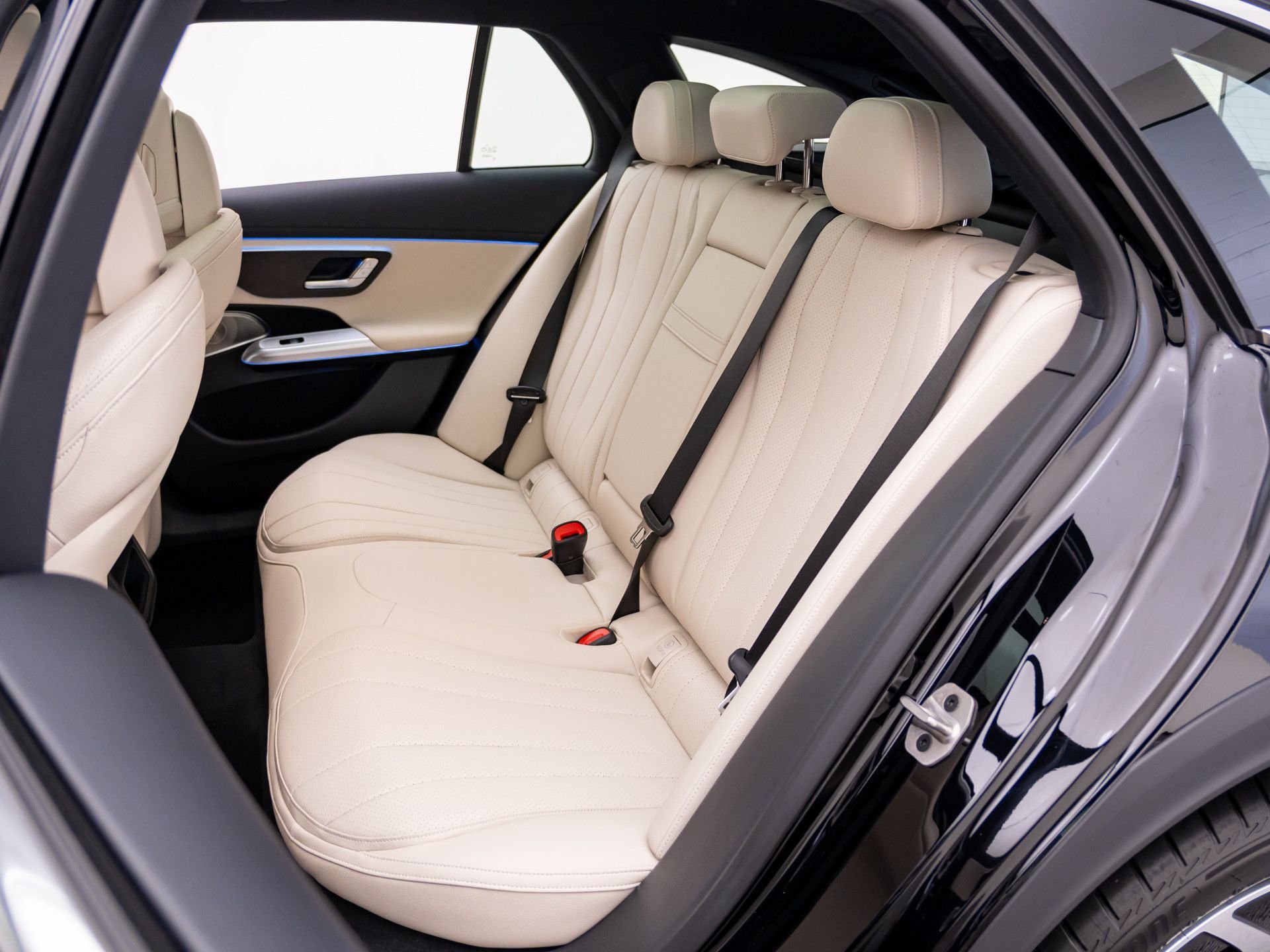 New 2027 Black Mercedes-Benz E 450 image 18