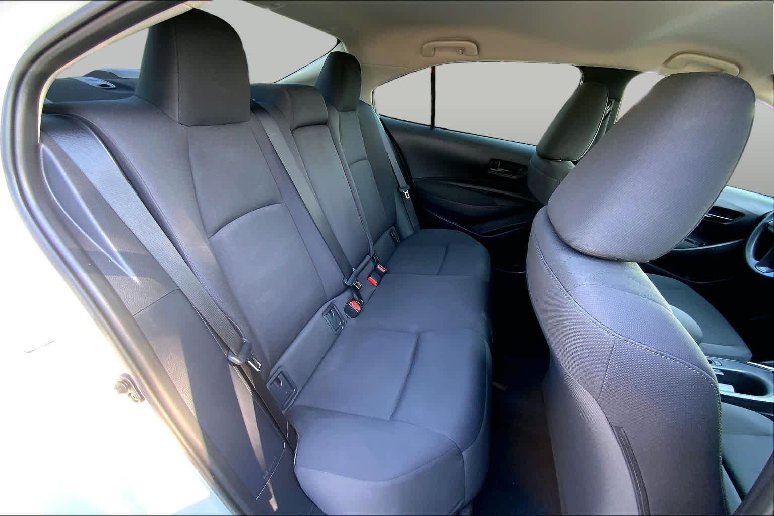 Used 2025 Ice Cap Toyota LE image 20