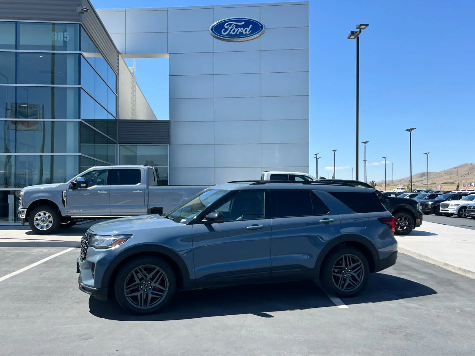 2025 Ford Explorer ST 4WD (PL535)'s photo