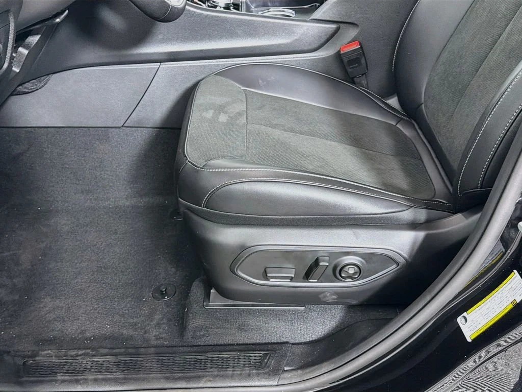New 2027 Black Jeep Altitude image 19