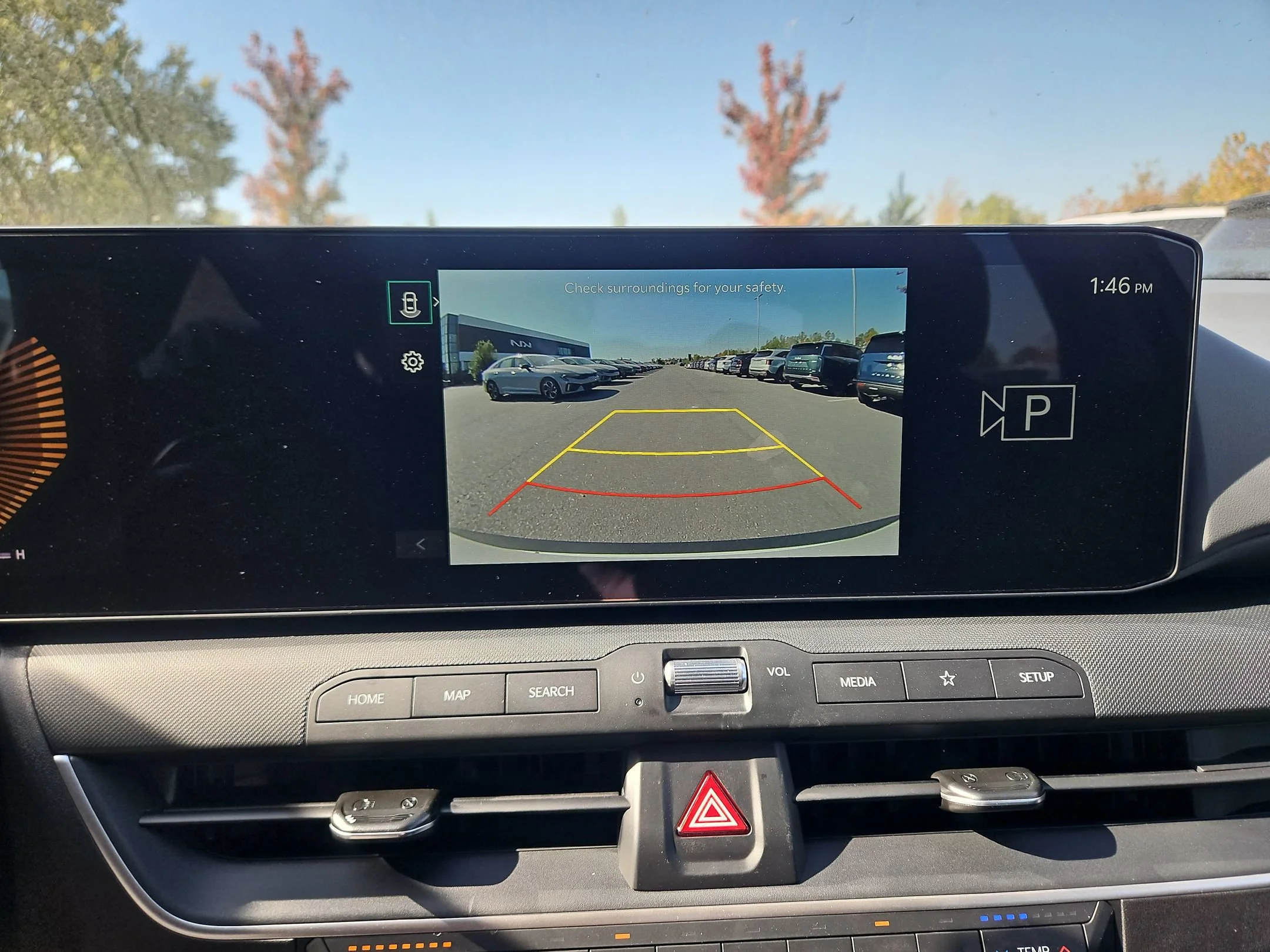 New 2026 Snow White Pearl Kia LXS image 25