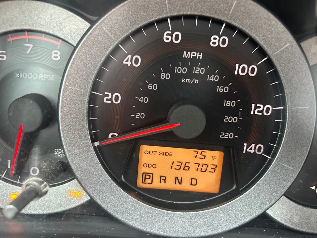 Used 2007 Silver Toyota Base image 7