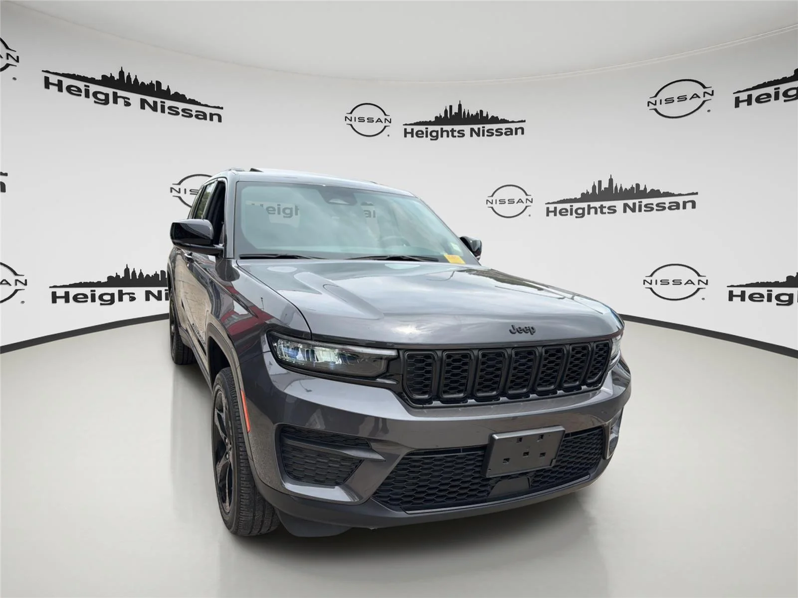 2023 Jeep Grand Cherokee Altitude - Photo 7