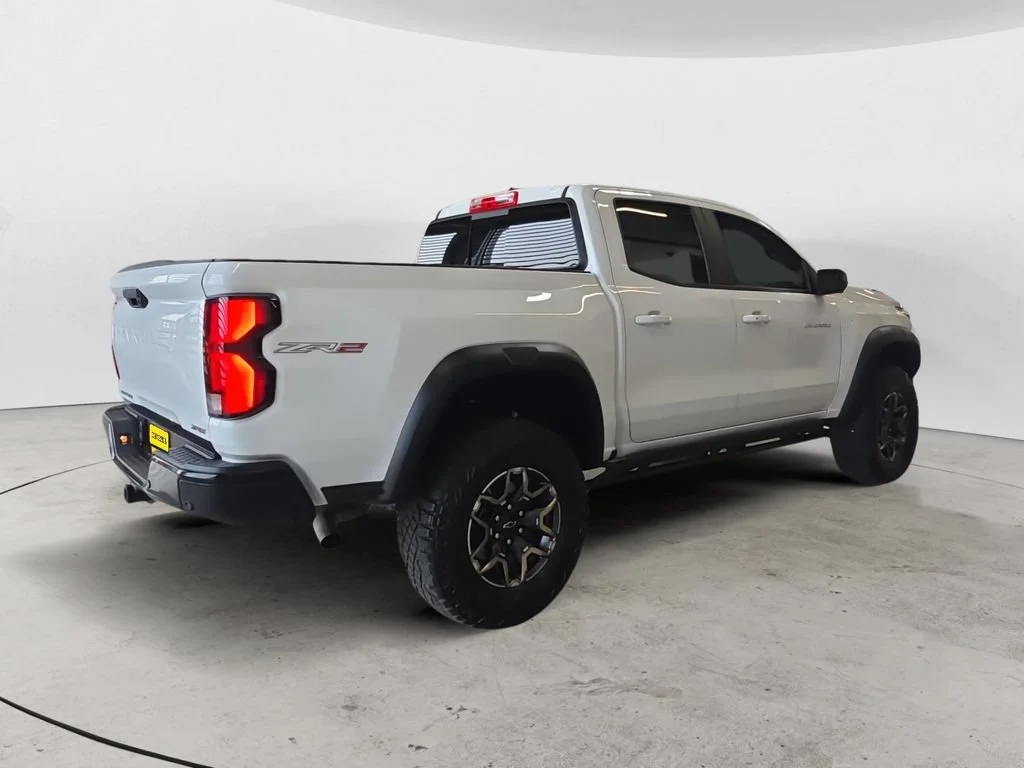 Used 2024 Summit White Chevrolet ZR2 image 5