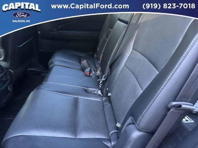 Used 2023  Honda EX-L image 18
